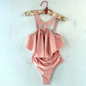 Cupshe Live Life On The Beach Peach Ruffle High Cut One Piece Swimsuit NWT
